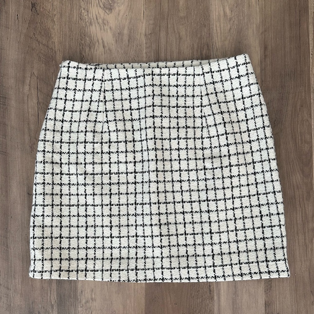Tweed Mini Skirt - Picture 3 of 5